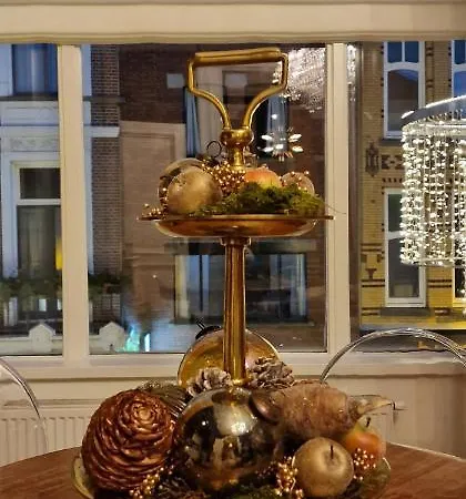 De Cosy Barock Met Gezellige Patio ! 아파트