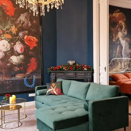 De Cosy Barock Met Gezellige Patio ! Breda