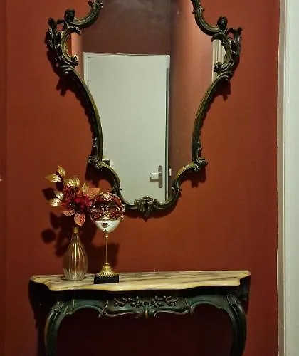 De Cosy Barock Met Gezellige Patio !